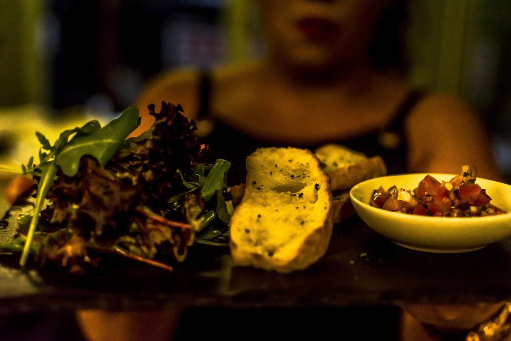 Parsonage Farm Inn Saint Florence Ngoại thất bức ảnh